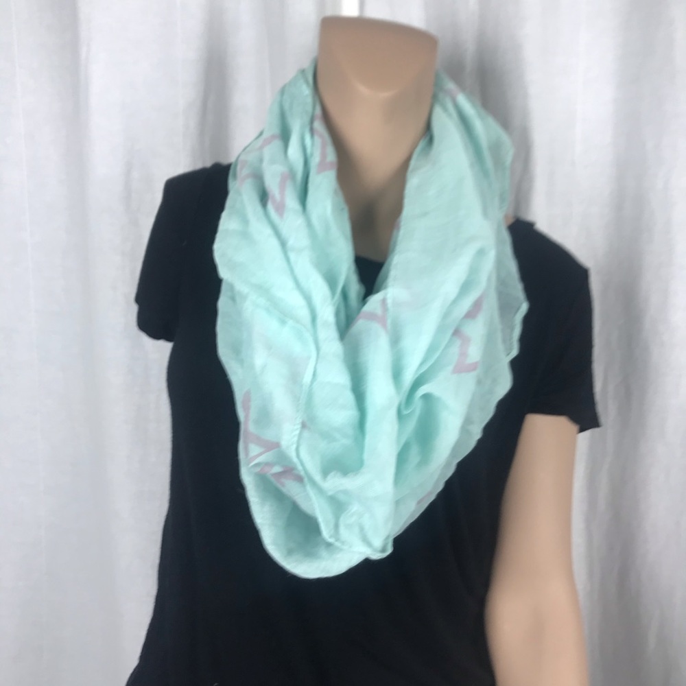 Infinity scarves - Picture 3 of 3